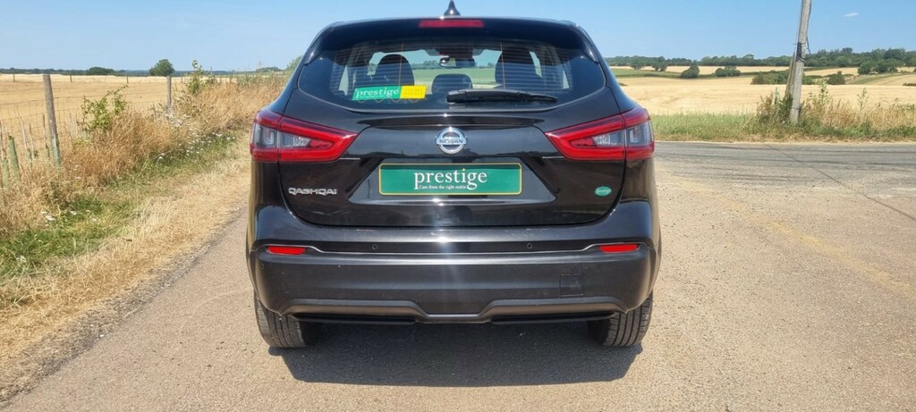 Nissan Qashqai 1.3 Dig-t Acenta Premium Black #3