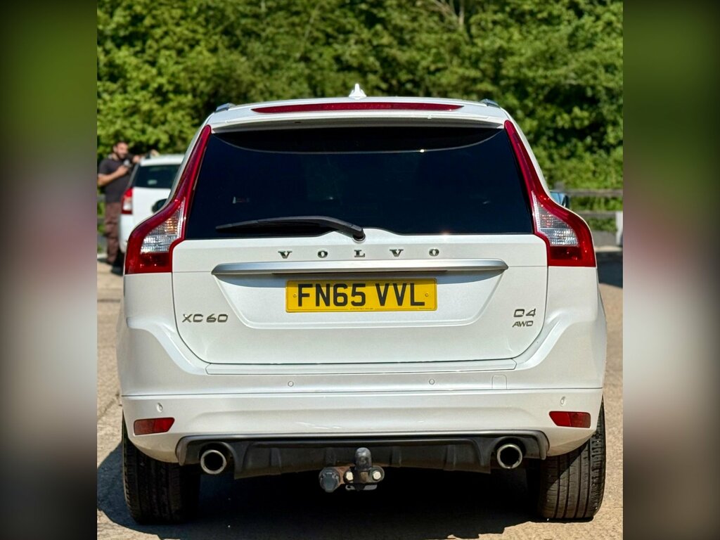 Volvo XC60 2.4 D4 R-design Lux Nav Awd Euro 6 Ss White #6