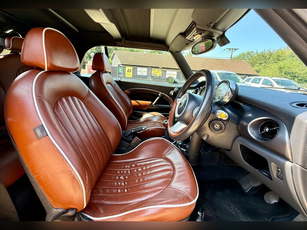 Mini Convertible White #9