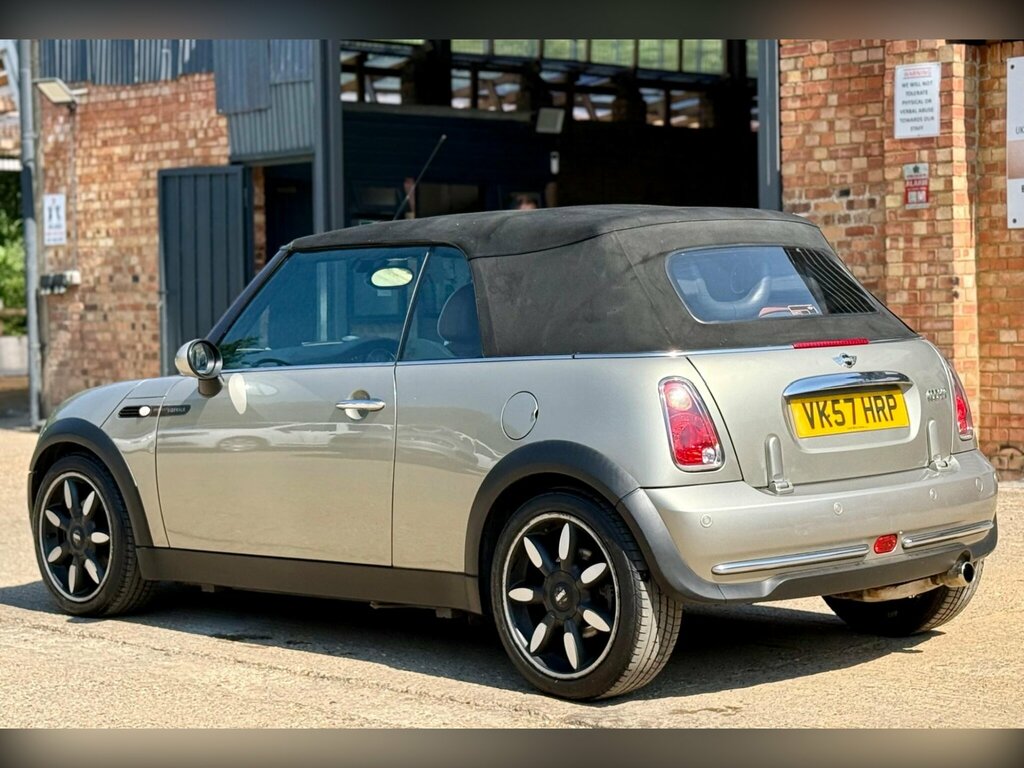 Mini Convertible White #4