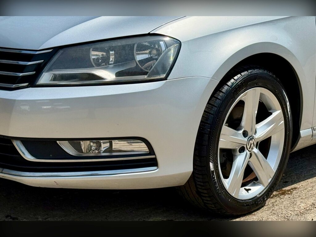 Volkswagen Passat  Grey #25