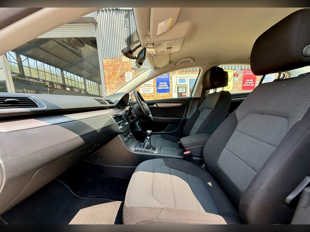 Volkswagen Passat  Grey #12