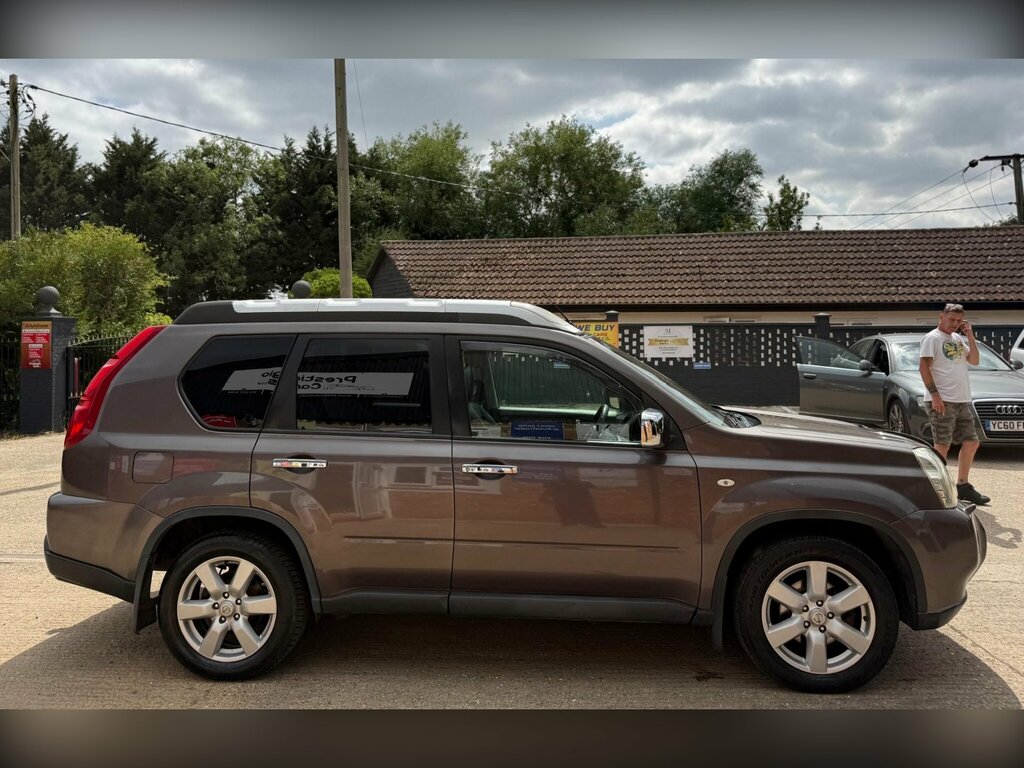 Nissan X-Trail Black #8