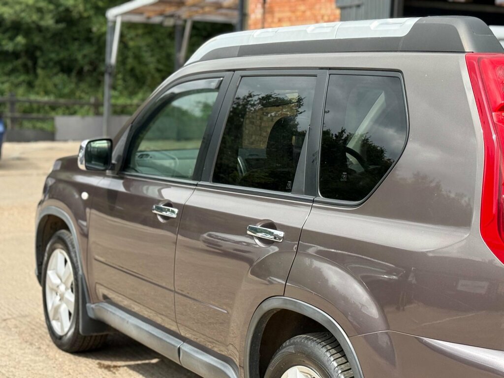 Nissan X-Trail Black #24