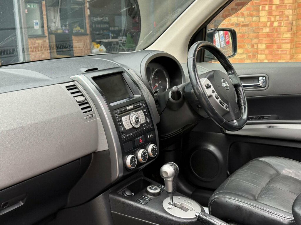 Nissan X-Trail Black #11