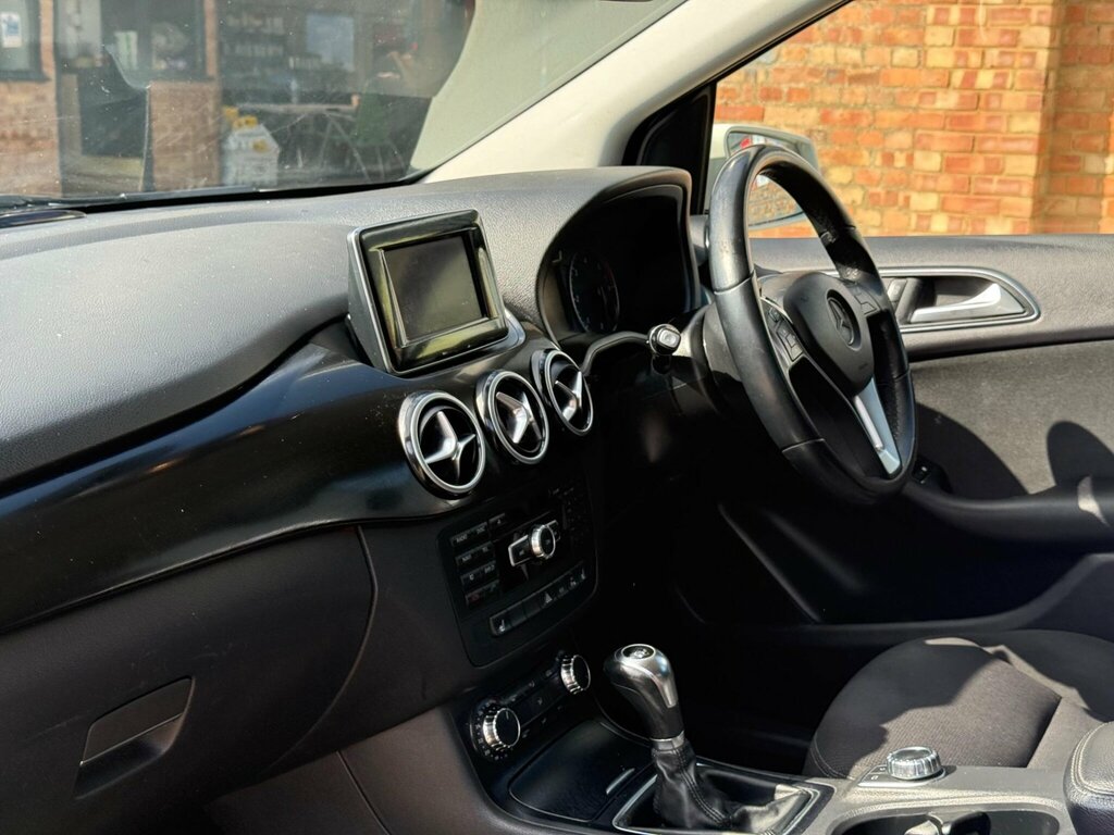Mercedes-Benz B Class B180 Cdi Blueefficiency Se Black #11