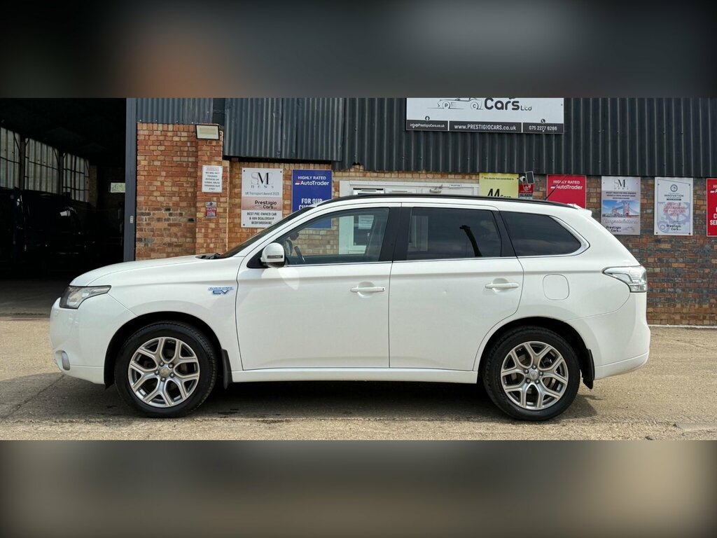 Mitsubishi Outlander 2.0H 12Kwh Gx4h Cvt 4Wd Euro 5 Ss White #4