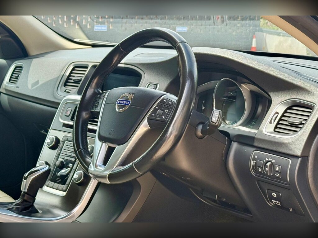 Volvo V60 2.4 D5 Se Lux Nav Geartronic Euro 5 Grey #2