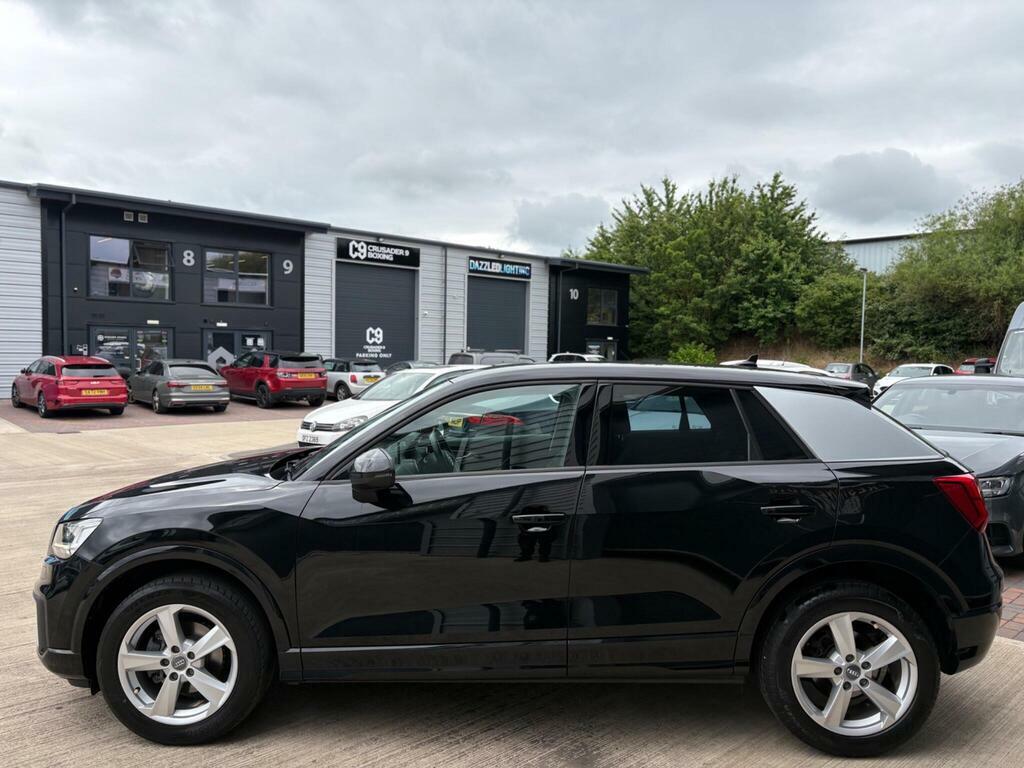 Audi Q2 1.0 Tfsi 30 Sport Suv Black #4