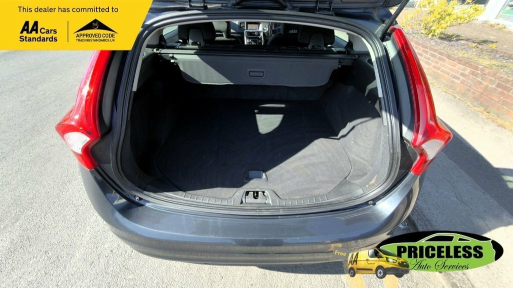 Volvo V60 D4 R-design Lux Nav Silver #9