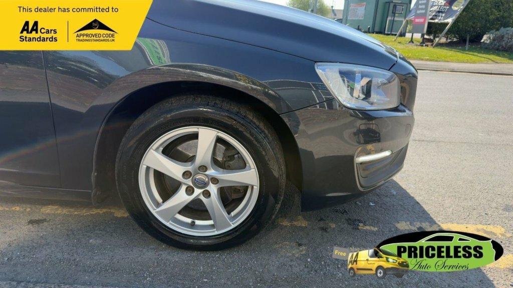 Volvo V60 D4 R-design Lux Nav Silver #21