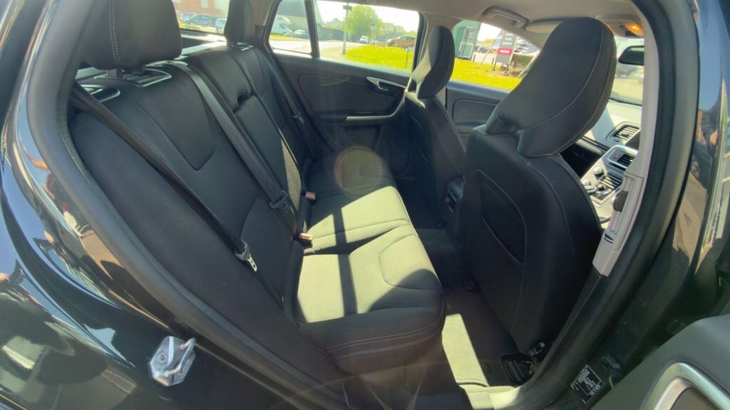 Volvo V60 D4 R-design Lux Nav Silver #10