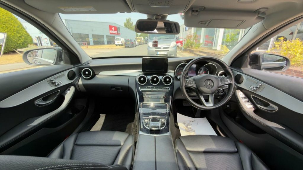Mercedes-Benz C Class 2L Sport Black #2