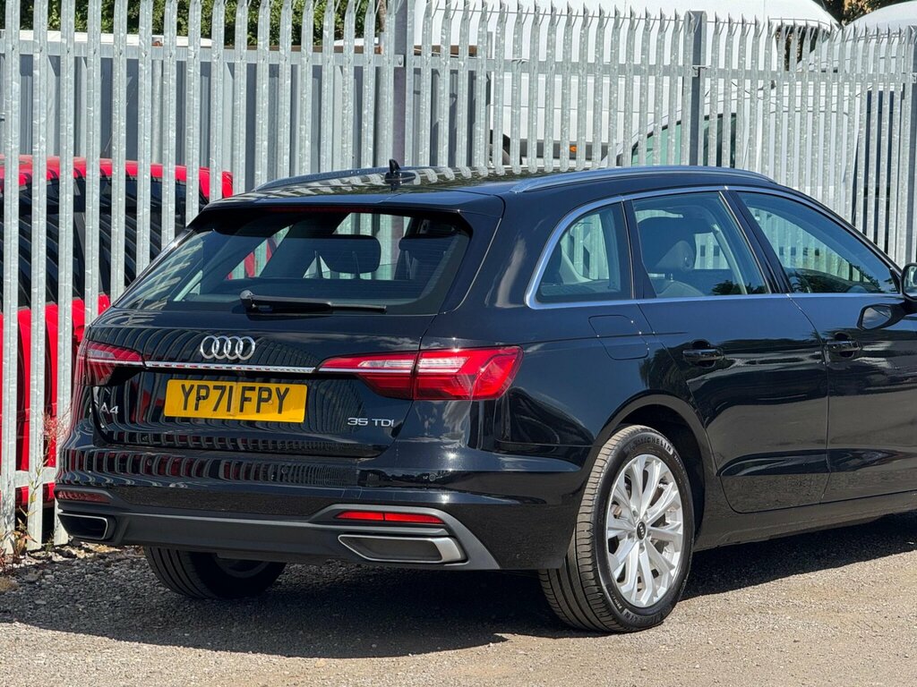 Audi A4 Avant 35 Tfsi Black Edition S Tronic White #37