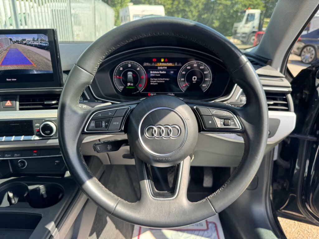 Audi A4 Avant 35 Tfsi Black Edition S Tronic White #47