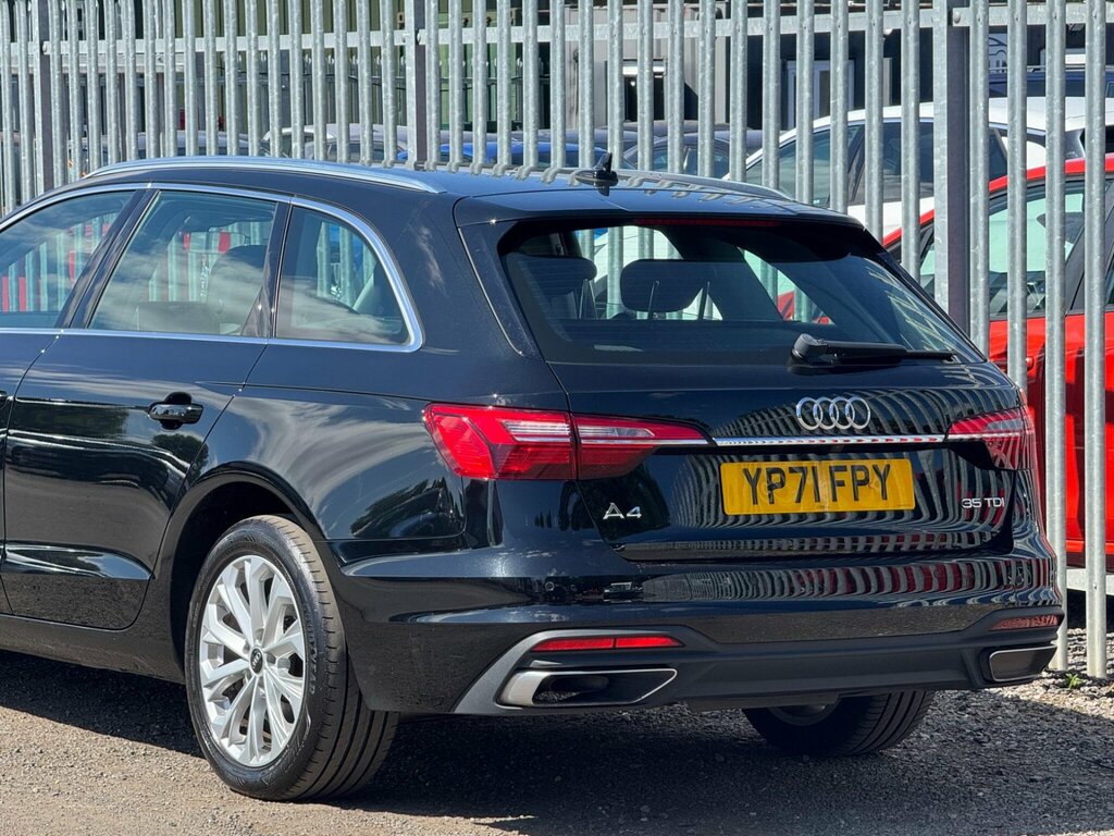 Audi A4 Avant 35 Tfsi Black Edition S Tronic White #13