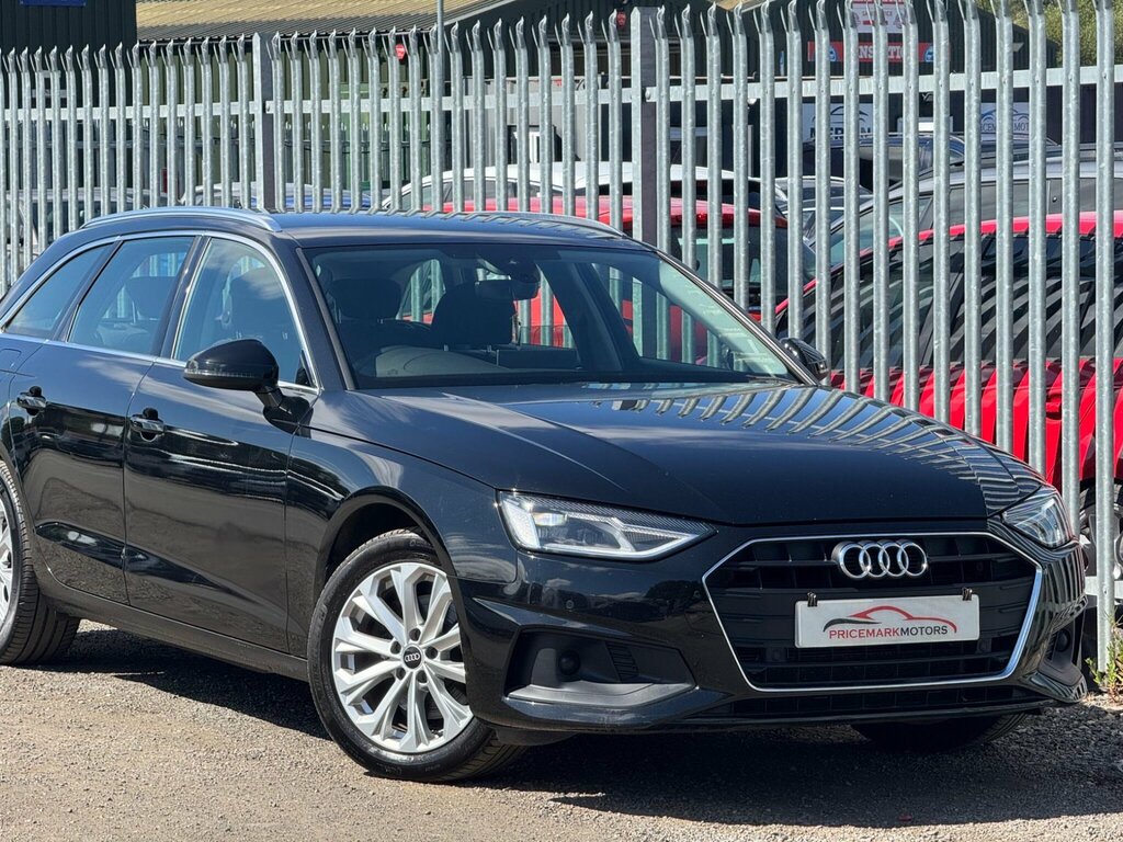Audi A4 Avant 35 Tfsi Black Edition S Tronic White #30