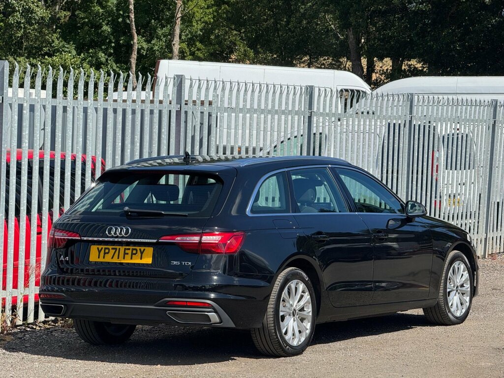 Audi A4 Avant 35 Tfsi Black Edition S Tronic White #33