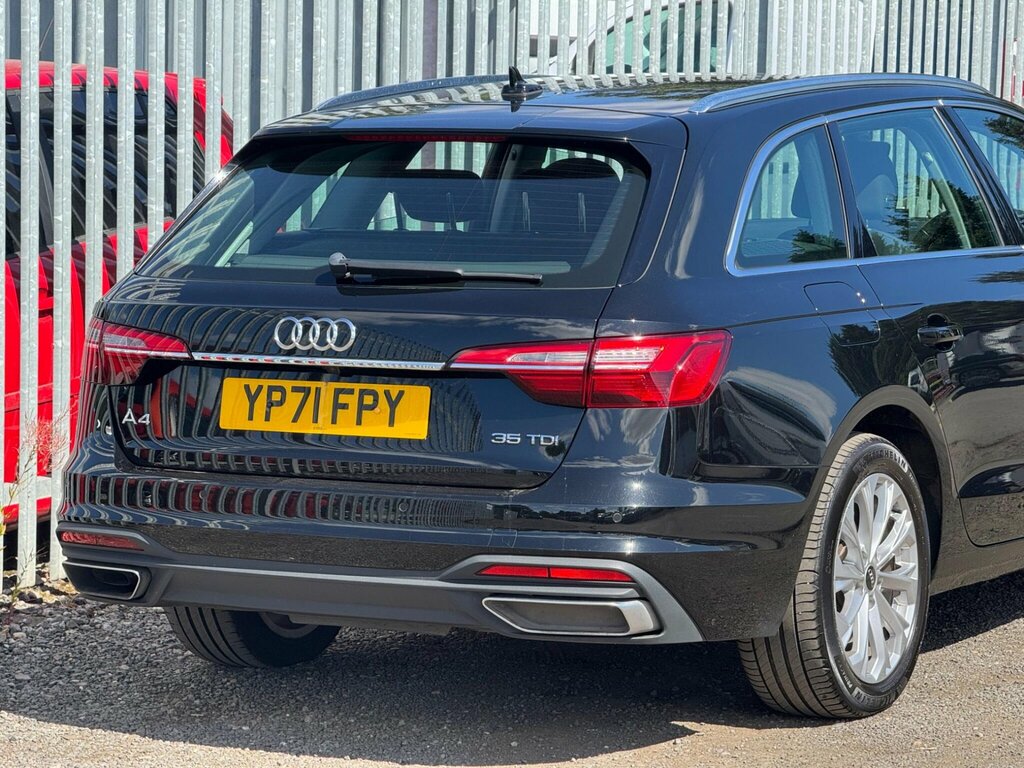 Audi A4 Avant 35 Tfsi Black Edition S Tronic White #41