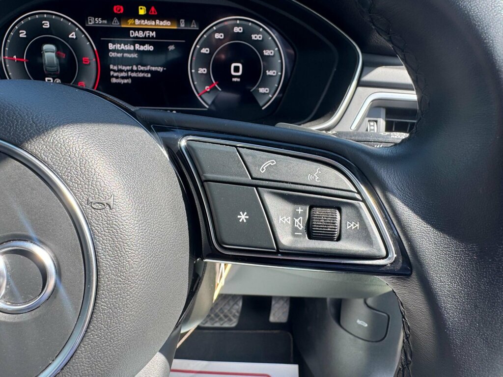 Audi A4 Avant 35 Tfsi Black Edition S Tronic White #50