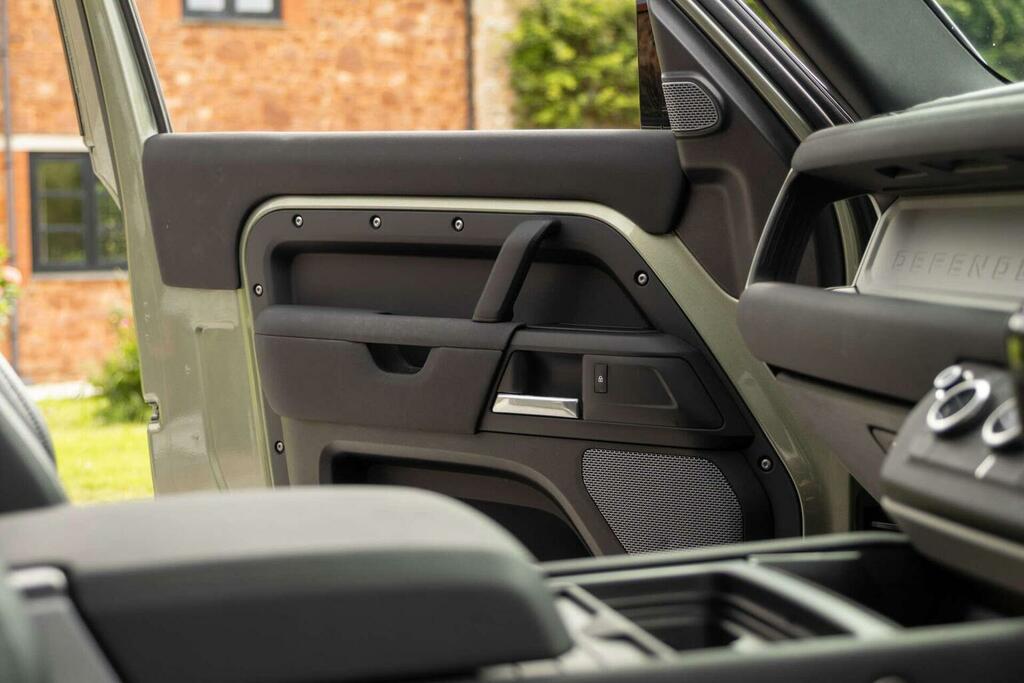Land Rover Defender 90 90 3.0 D250 Mhev X-dynamic Se 4Wd Euro 6 Ss Grey #14