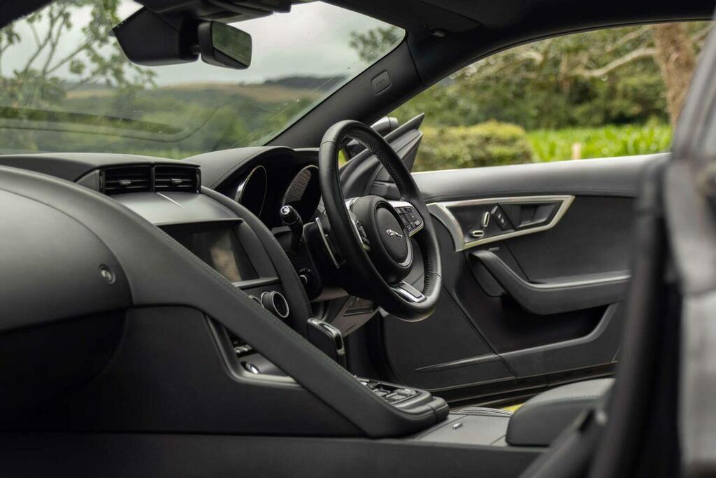 Jaguar F-Type Coupe 3.0 V6 R-dynamic Awd Euro 6 Ss Black #4