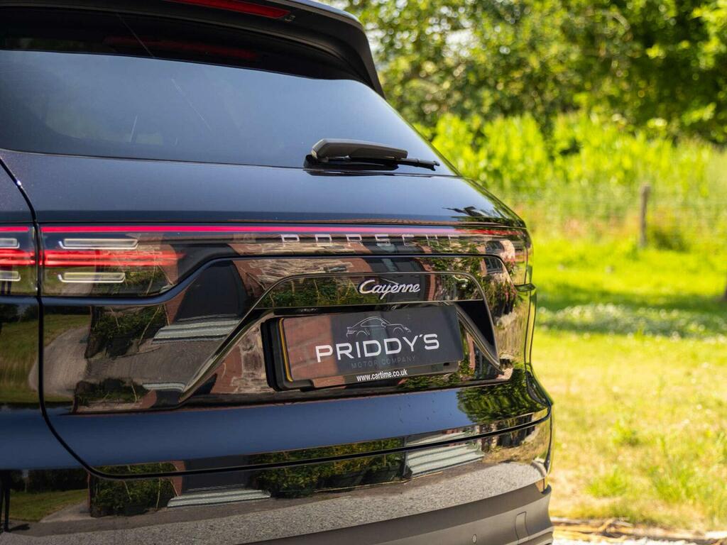 Porsche Cayenne Suv Black #31