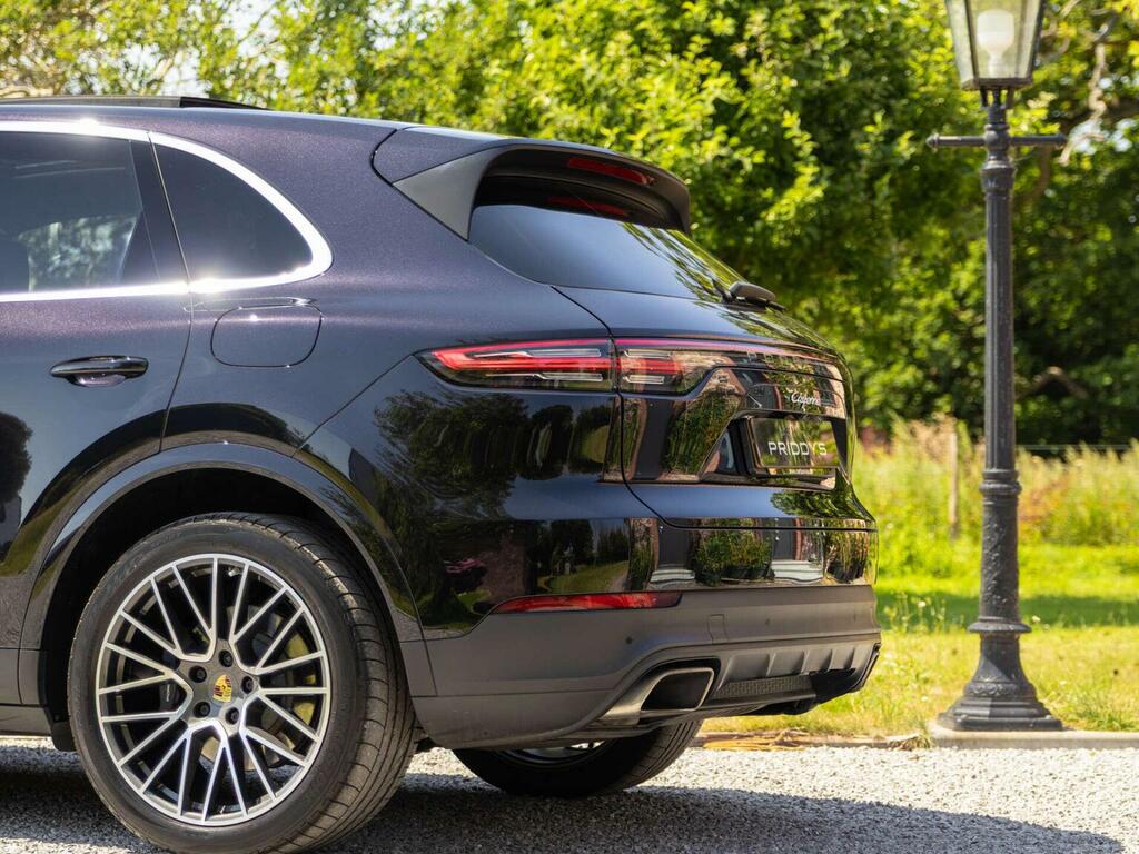 Porsche Cayenne Suv Black #30