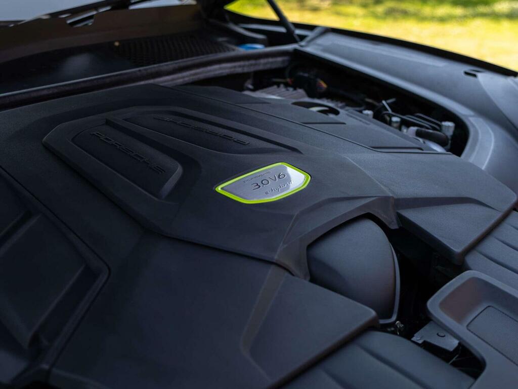 Porsche Cayenne Suv Black #9