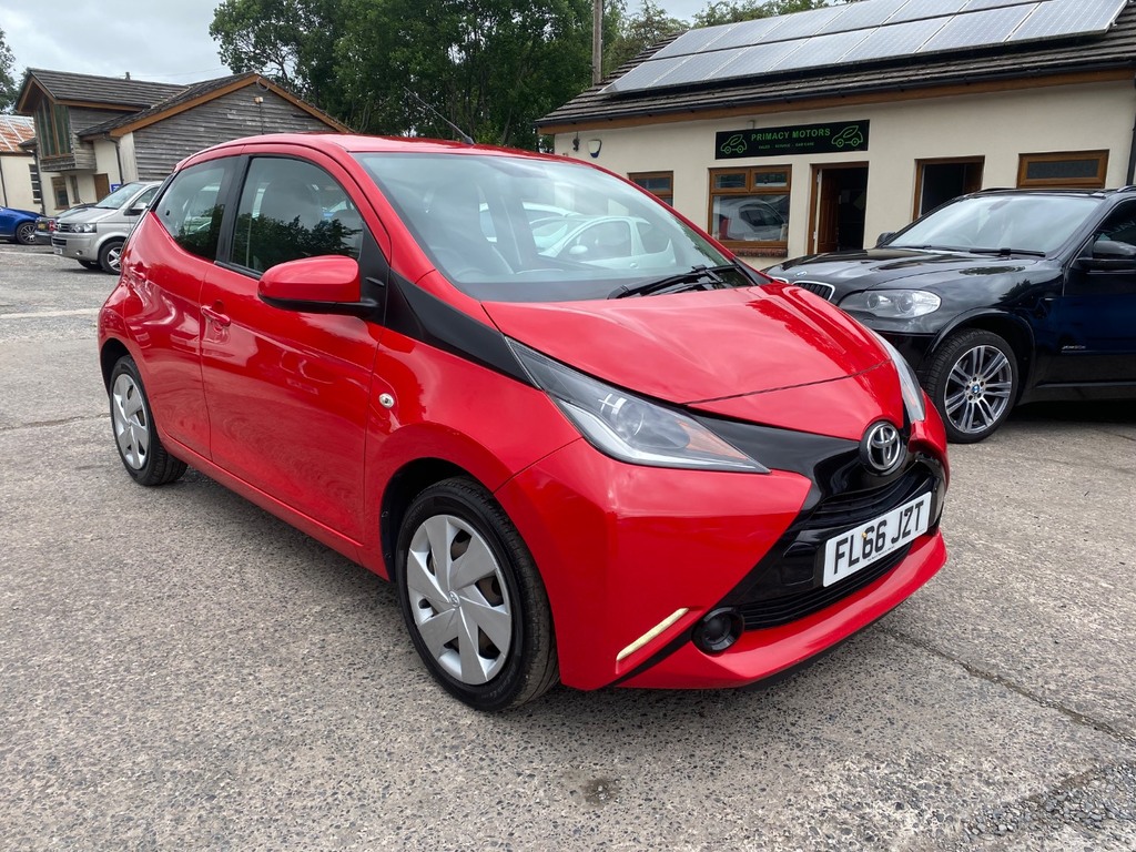 Toyota Aygo 1.0 Vvt-i X-play Red