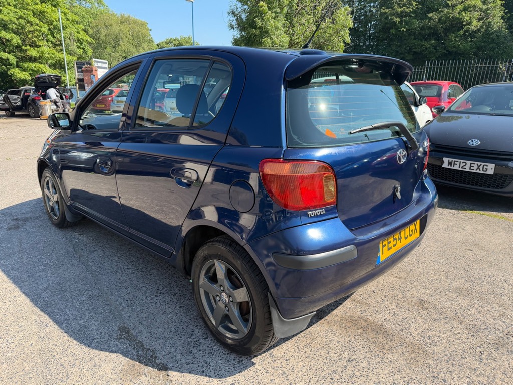 Toyota Yaris 1.3 T3 Vvt-i 86 Bhp Silver #8