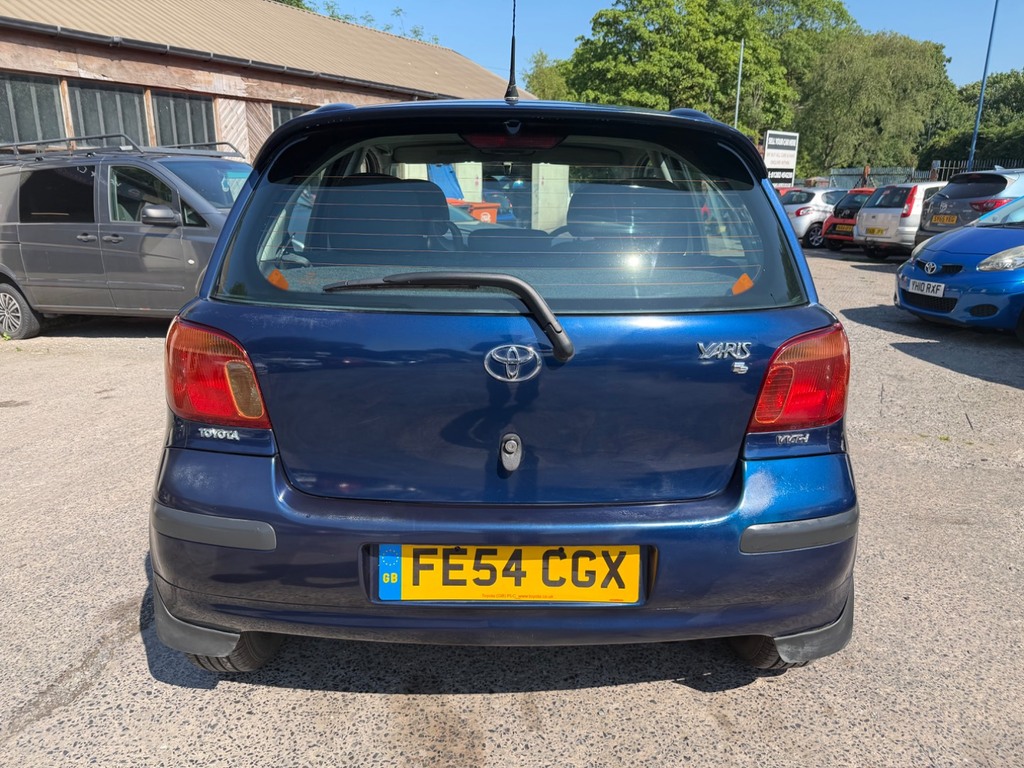 Toyota Yaris 1.3 T3 Vvt-i 86 Bhp Silver #4
