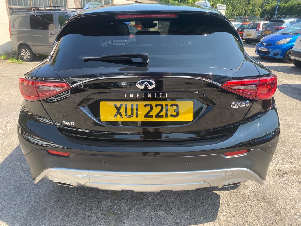 Infiniti QX30 2.2D Luxe Tech Dct Black #3