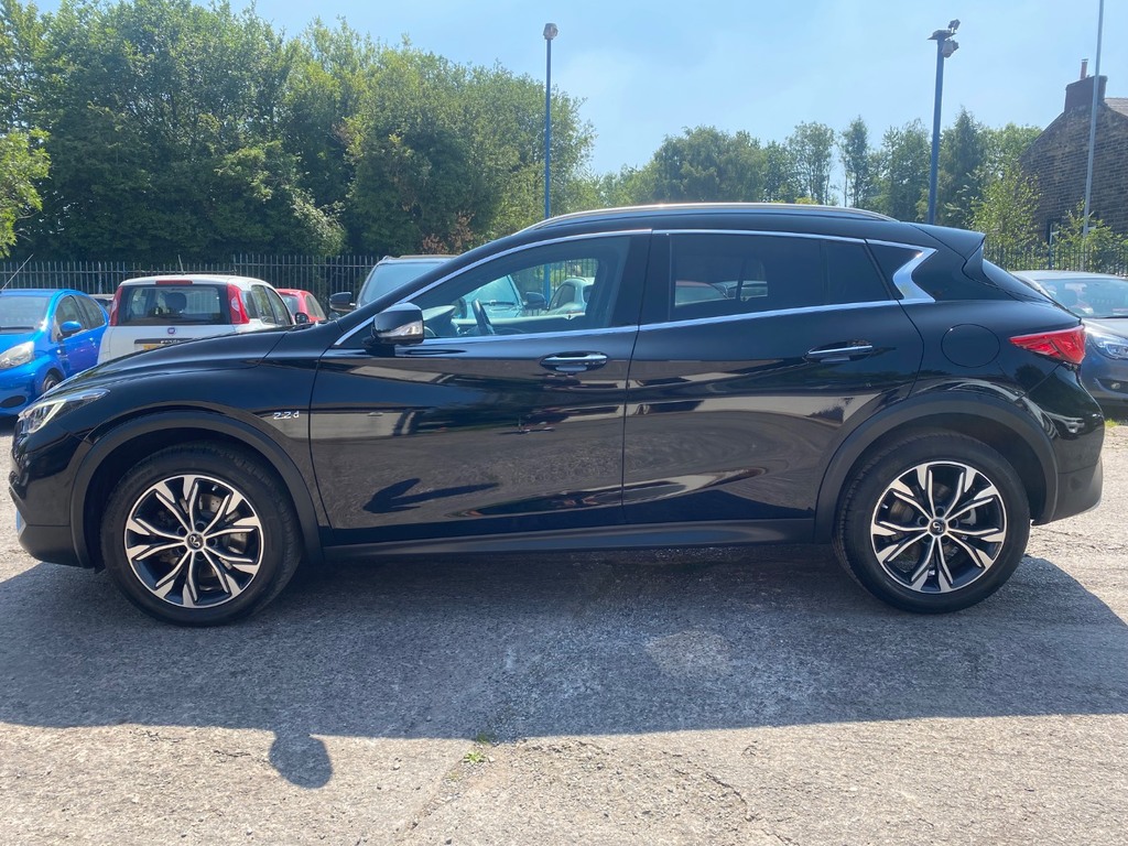 Infiniti QX30 2.2D Luxe Tech Dct Black #6