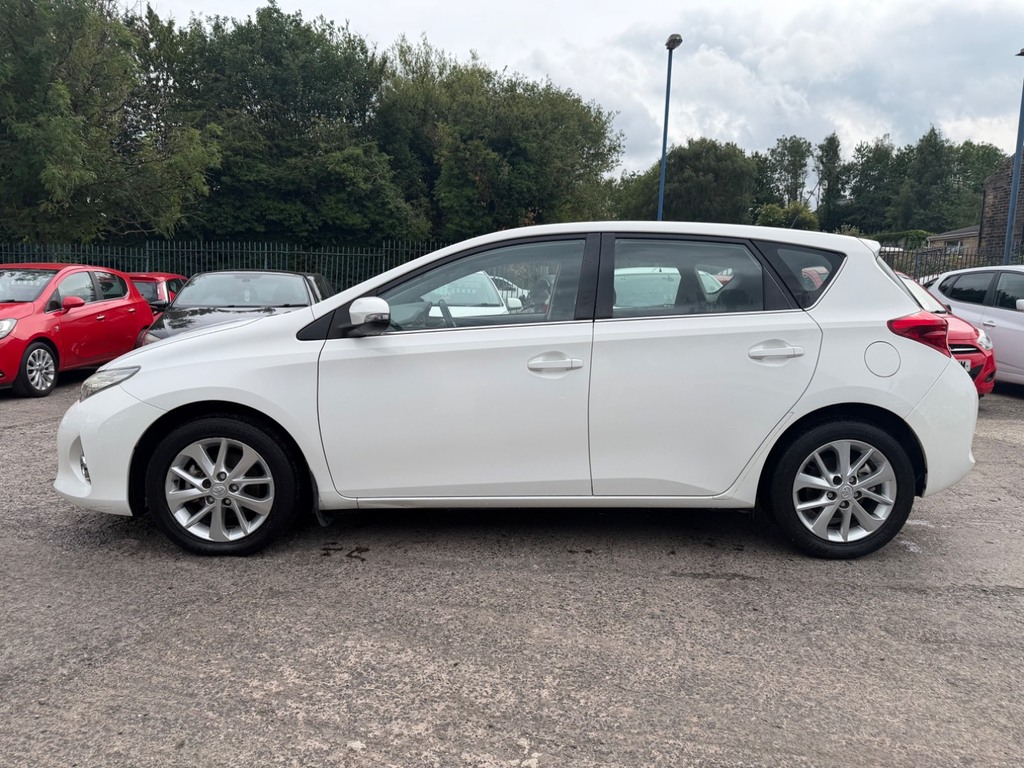 Toyota Auris Vvt-i Excel Blue #9