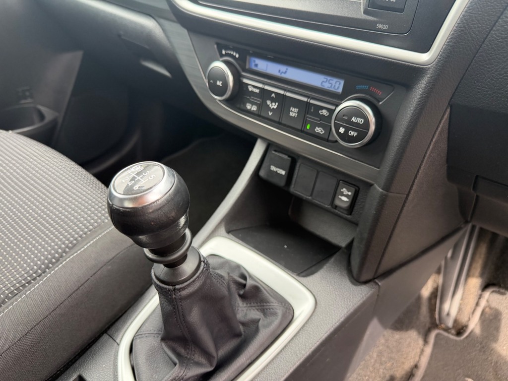 Toyota Auris Vvt-i Excel Blue #25