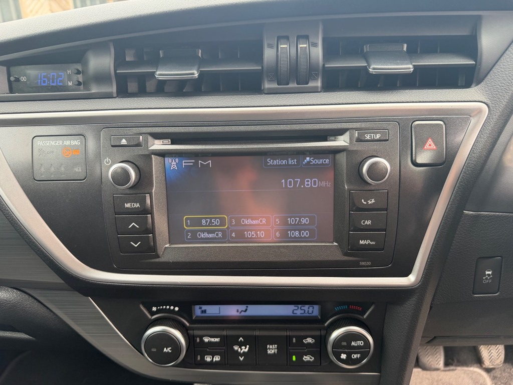 Toyota Auris Vvt-i Excel Blue #22