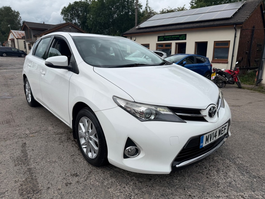 Toyota Auris 1.6 V-matic Icon White