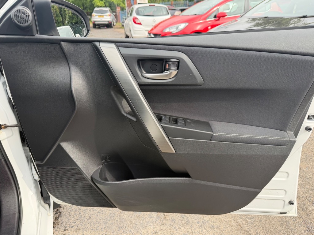 Toyota Auris Vvt-i Excel Blue #16