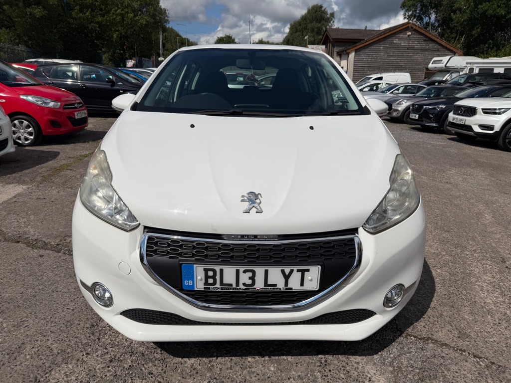 Peugeot 208 1.2 Vti Active White #5