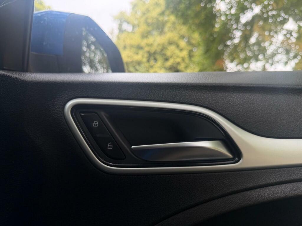 MG ZS Zs Exclusive T White #33