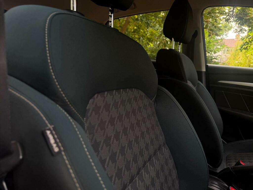 MG ZS Zs Exclusive T White #21