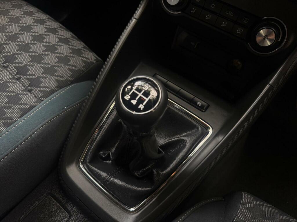 MG ZS Zs Exclusive T White #19