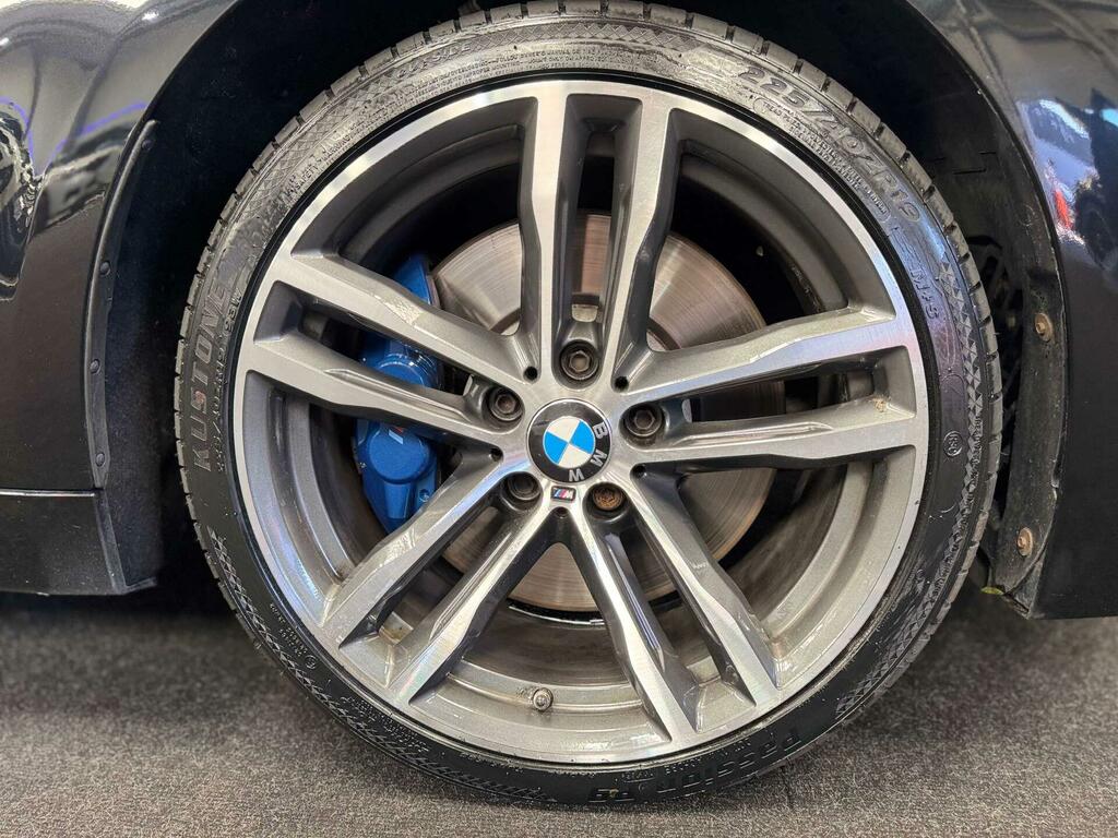 BMW 4 Series Hatchback Grey #25