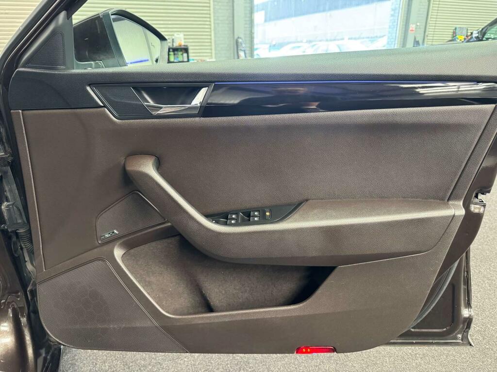Skoda Superb 1.4 Se L Executive Beige #53