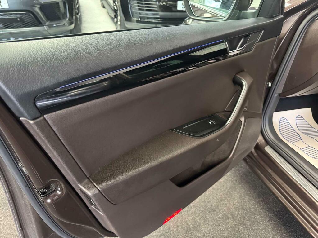 Skoda Superb 1.4 Se L Executive Beige #35