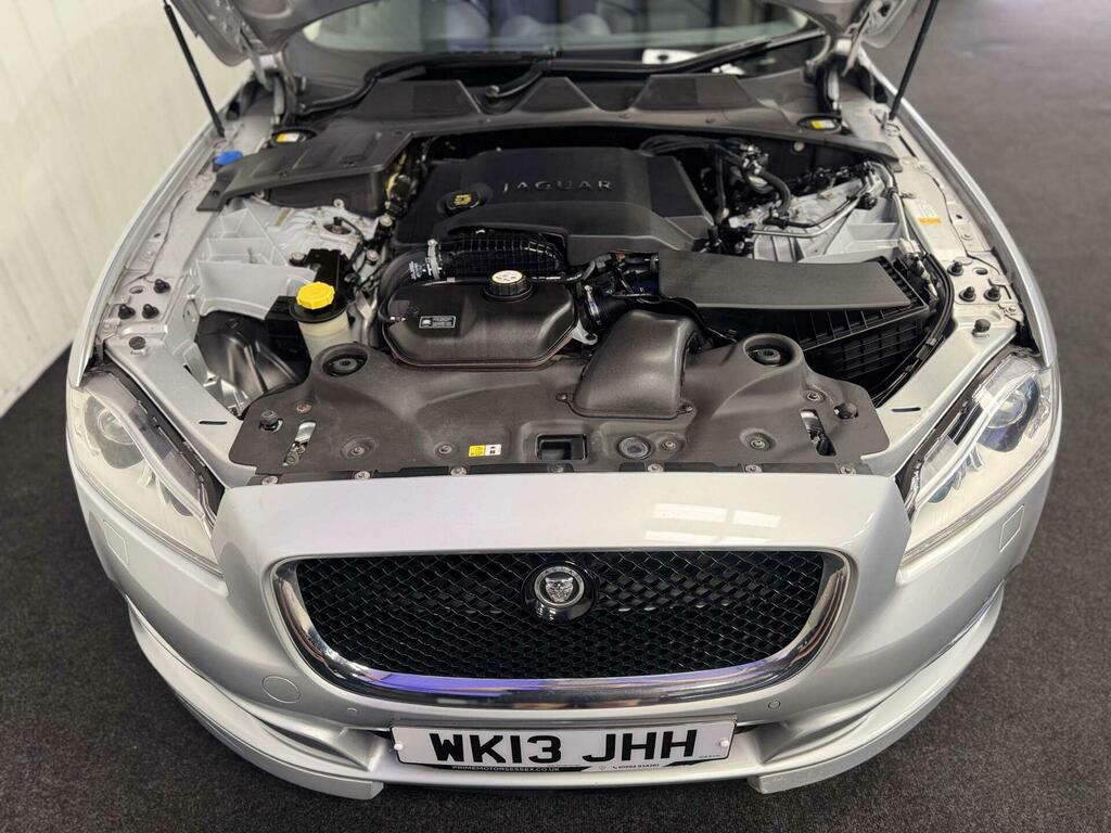 Jaguar XJ Portfolio V6 D  #78