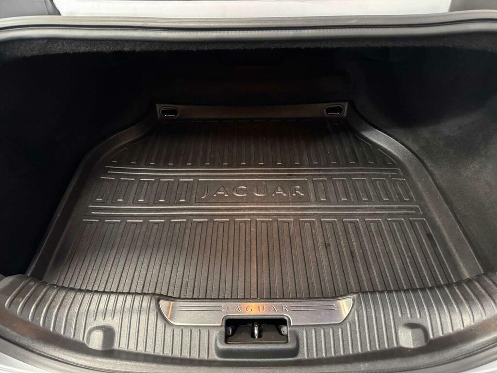 Jaguar XJ Portfolio V6 D  #18