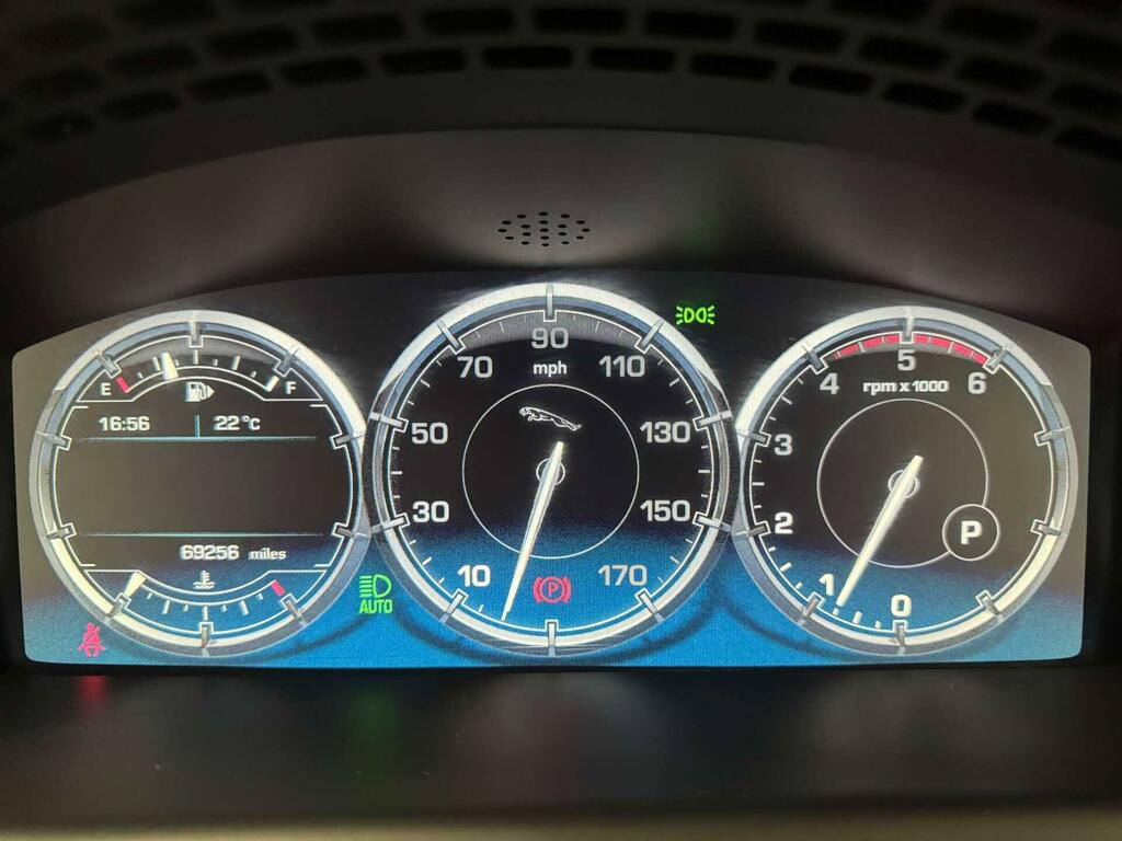 Jaguar XJ Portfolio V6 D  #80