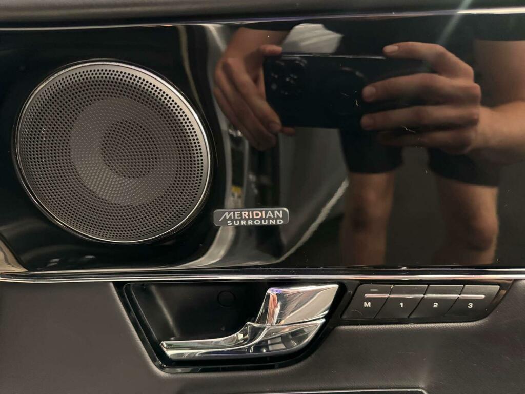 Jaguar XJ Portfolio V6 D  #53